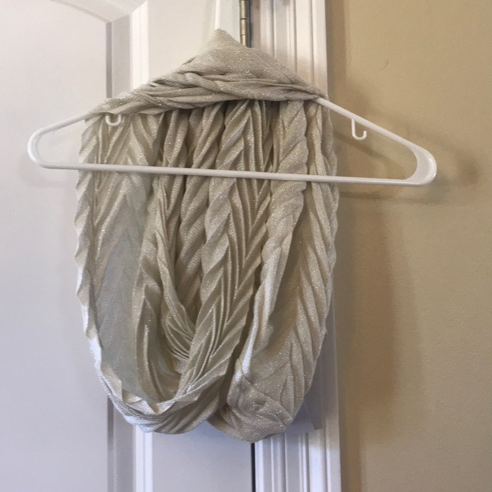 NWT Charlotte Russe Scarf - Picture 4 of 6